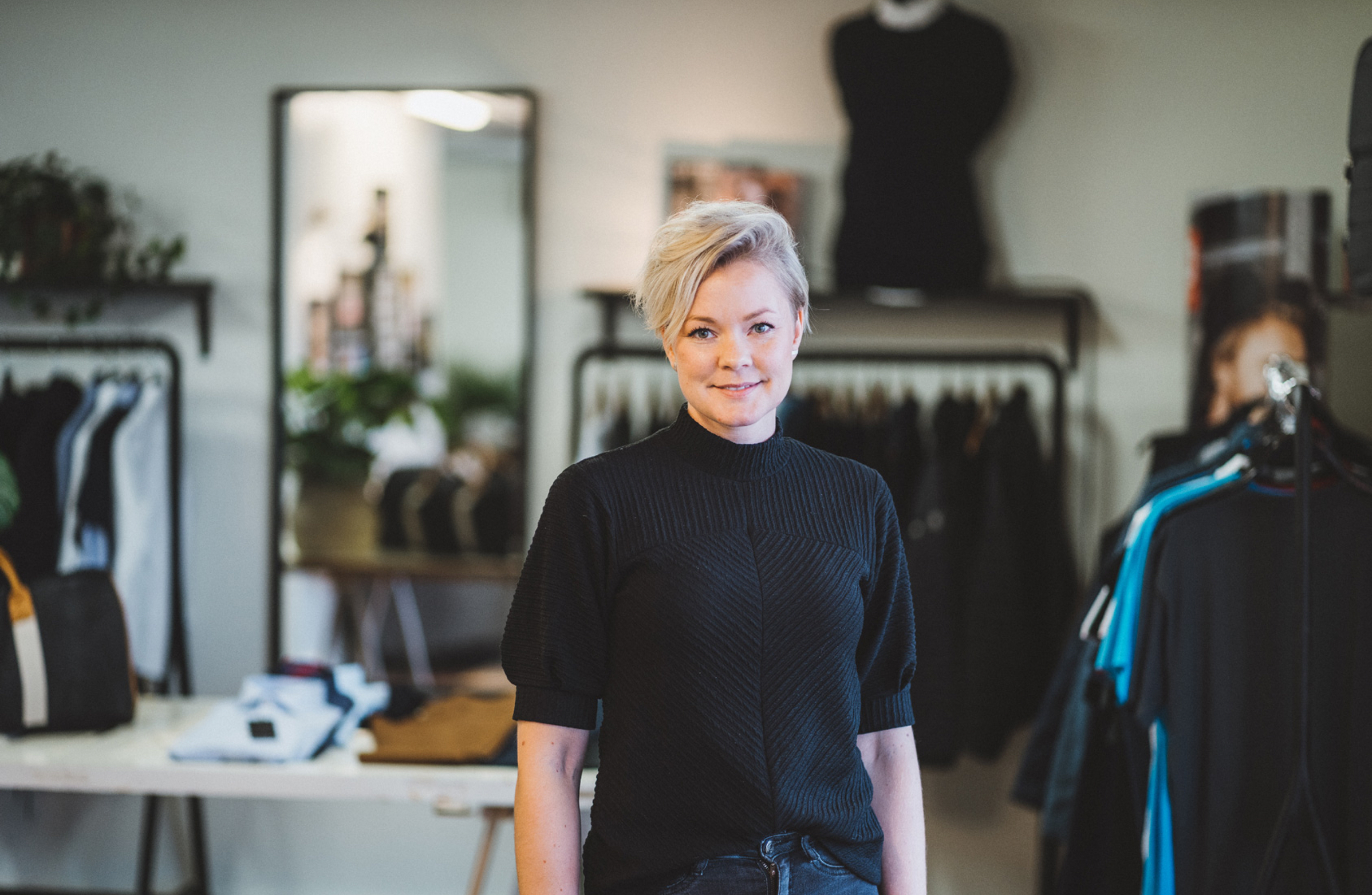 TRX Profilering - Profilprodukter, Profilkläder, Mässmaterial, Arbetskläder, Trycksaker, Företagsgåvor, Julklappar, Sommarpresenter